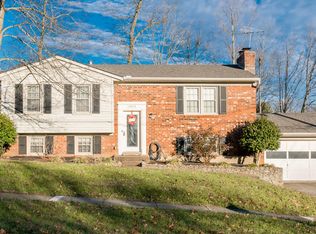 12415 Crosswinds Dr, Middletown, KY 40243
