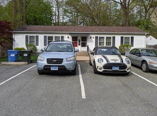 80 N Cliff St #B, Norwich, CT 06360