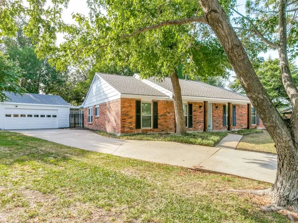 1224 Tamarack Ct, Grapevine, TX 76051