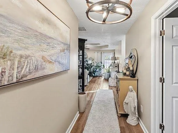 4 bed, 2058 sqft, $2,500 — Photo 3
