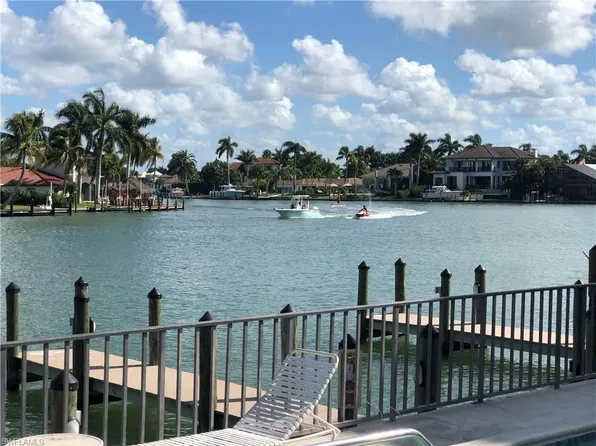 10540 Gulf Shore Dr APT 206, Naples, FL 34108
