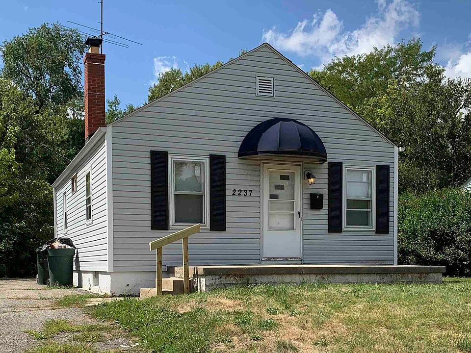 1st image of 2237 Parkwood Ave