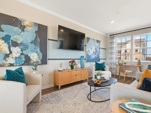 5030 Silver Oak Dr, Baltimore, MD 21237