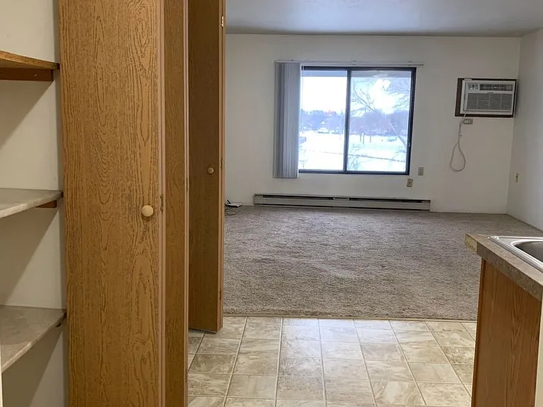 Park Place West Apartments — Photo 7