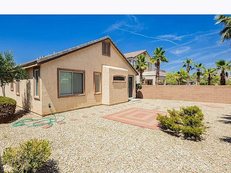11421 Drappo Ave — Photo 9