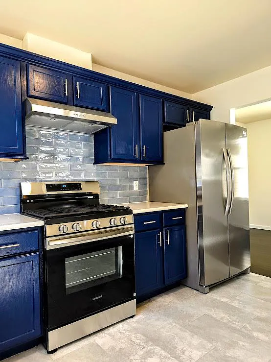 3 bed, 2.0 bath, 1100 sqft, $4,500 — Photo 3