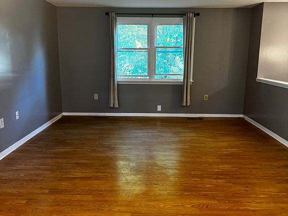 5th image of 470 Addison Rd