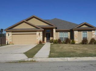 1736 Stonehaven, Pleasanton, TX 78064