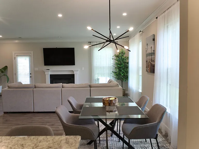 121 Matt Ln — Photo 9