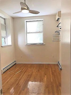 3rd image of 432 39th St #1