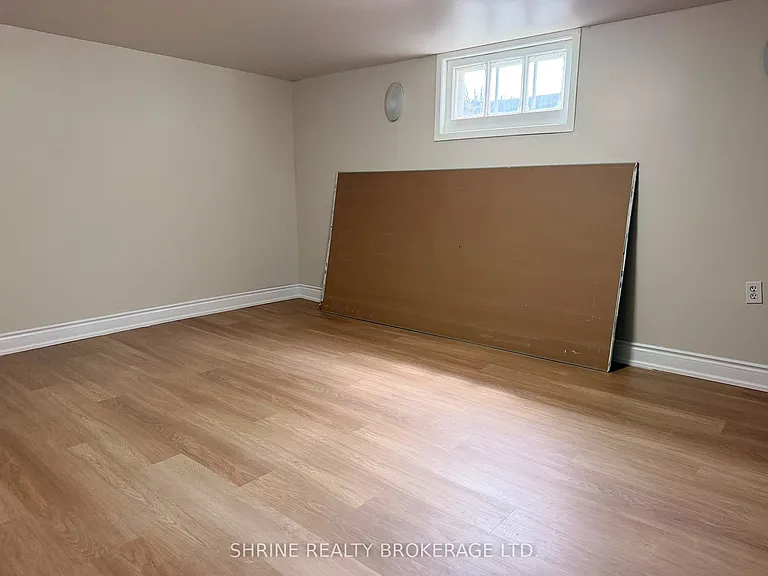 367 Springbank Dr — Photo 11