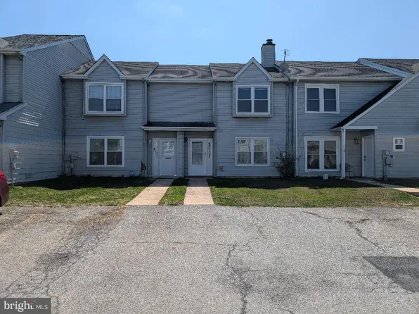 12 Warren Pl, Newark, DE 19702