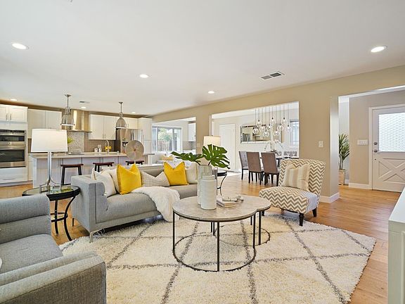 5th image of 946 Bonneville Way