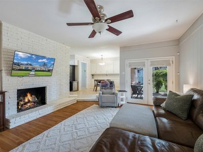 6134 N Jim Miller Rd, Dallas, TX, 75228