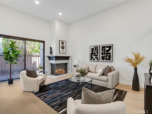 4th image of 17150 Burbank Blvd Unit 23