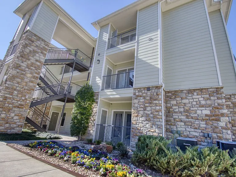 Covered entryways and welcoming community design
