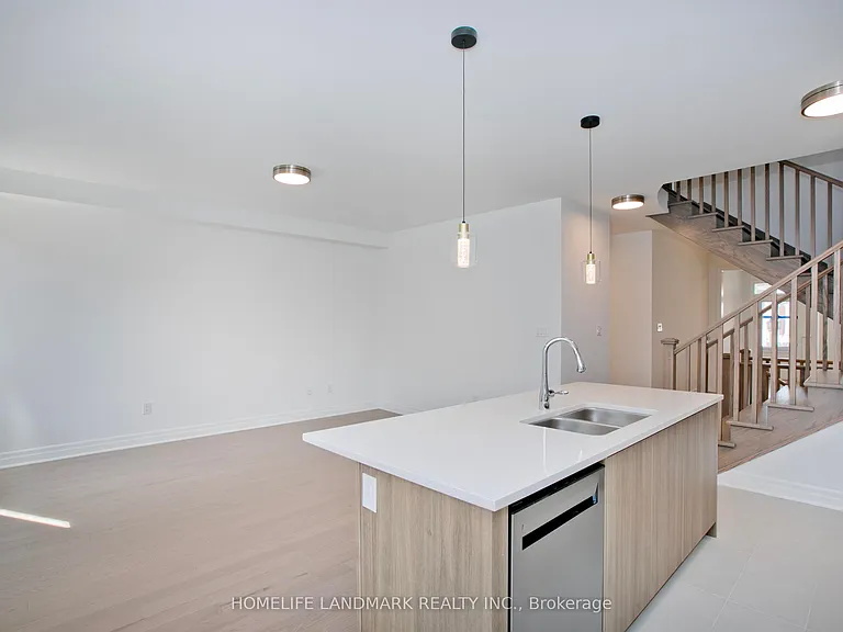 49 Brock Meadow Cres — Photo 9