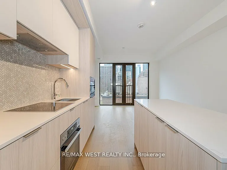 123 Portland St #403 — Photo 14