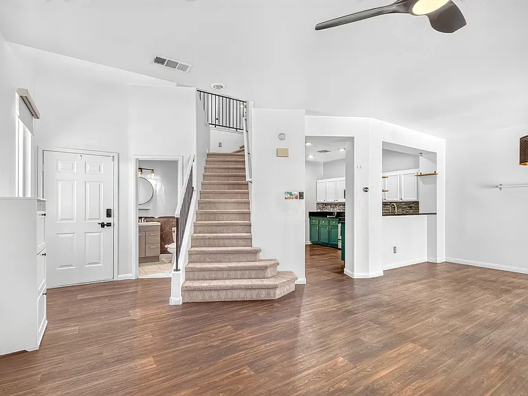 1303 Pecan Tree Ct — Photo 3