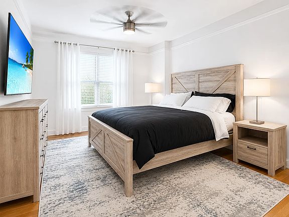 3rd image of 55 W 92nd St #2GG