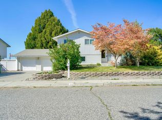1889 Birch Ave, Richland, WA 99354