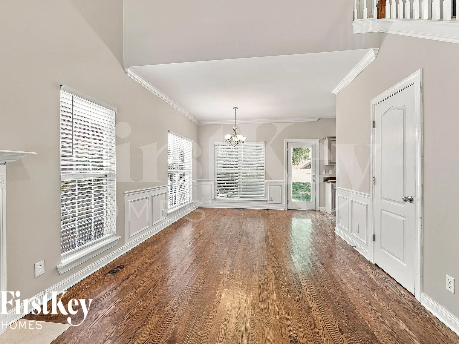 3 bed, 2.5 bath, 1685 sqft, $2,445 — Photo 2