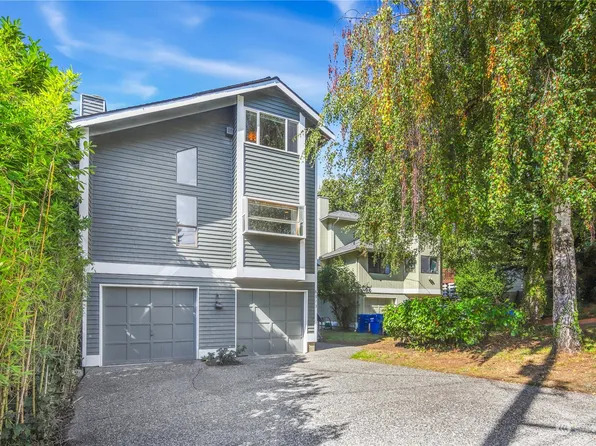 8513 Burke Avenue N, Seattle, WA 98103