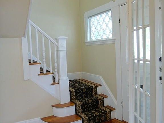 3rd image of 481 Humphrey St #1
