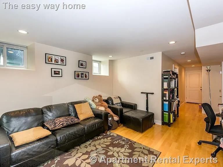 11 Sheridan St #3 — Photo 1