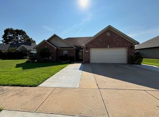 3012 Brooke Ln, Benton, AR 72015