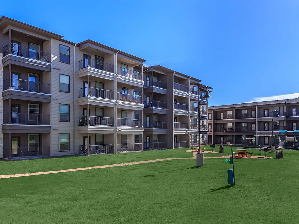 1st image of 300 Ferguson Dr #5-101