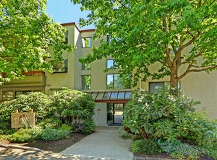 12300 33rd Ave NE APT 102, Seattle, WA 98125