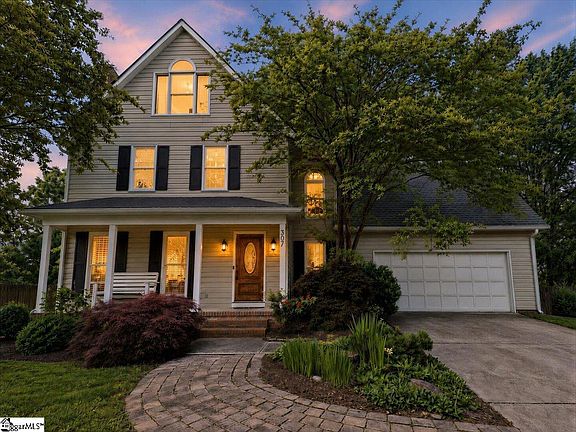 3rd image of 307 Wappoo Ln