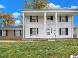 10311 Hilltop Rd, Omaha, NE 68134