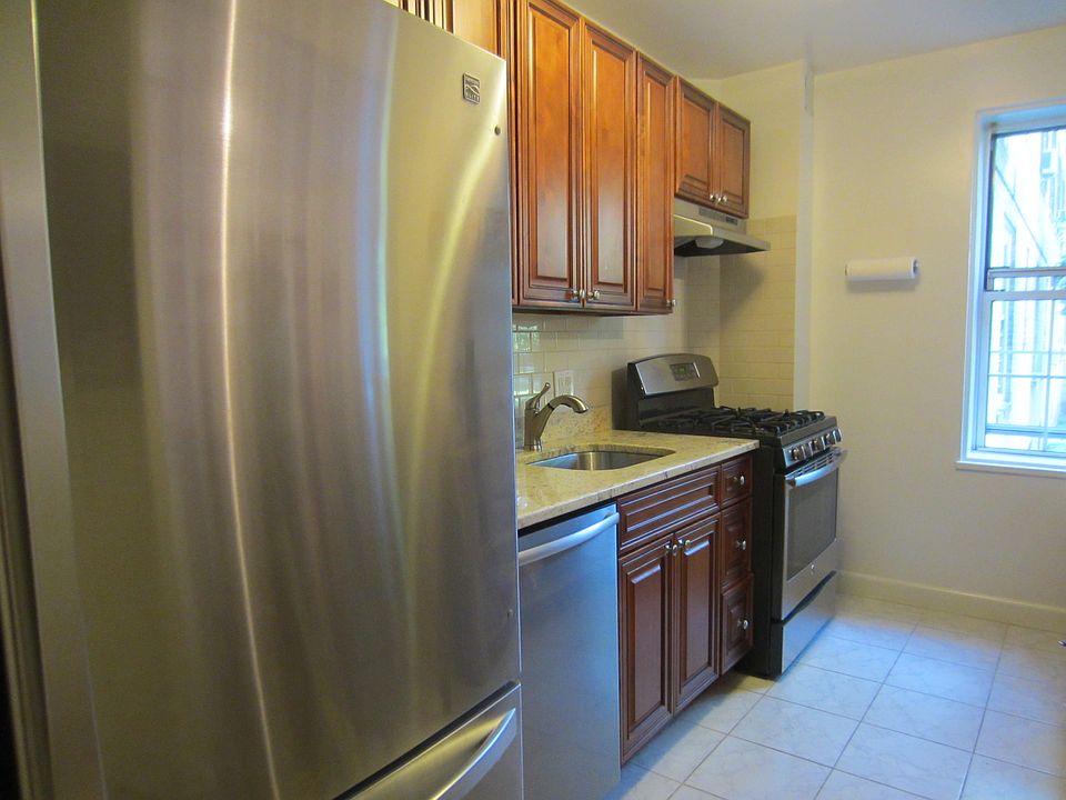 Fully Renovated Kitchen