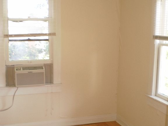 5th image of 2423 W Carmen St