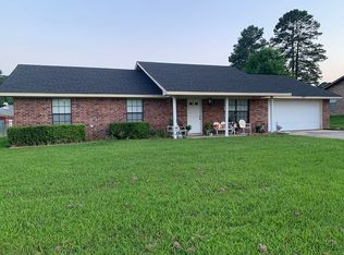 333 Nip N Tuck Cir N, Perrytown, AR 71801