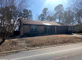 12007 Pleasant Forest Dr, Little Rock, AR 72212