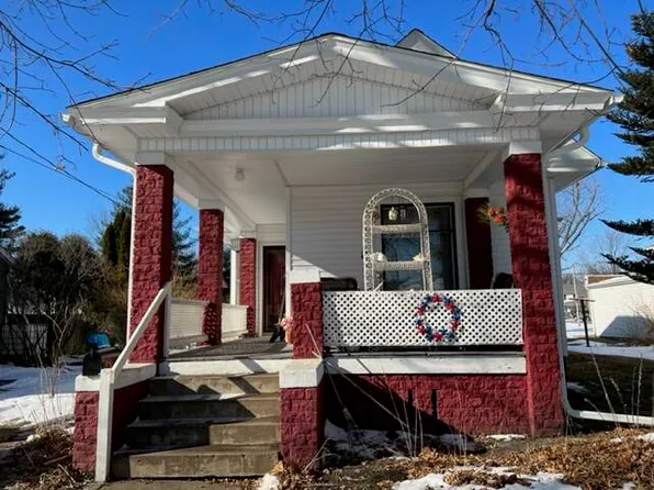 320 N A St, Monmouth, IL 61462