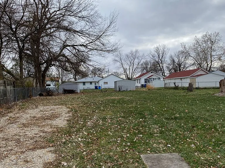 1503 E Bell Ave — Photo 10