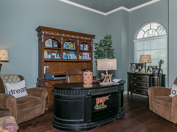 5th image of 2714 River Birch Pl
