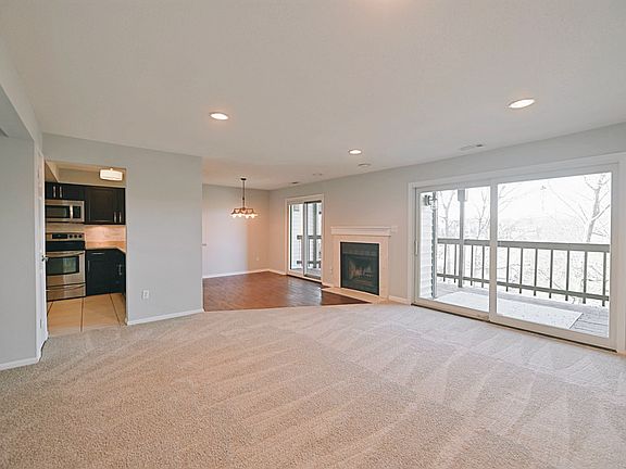 3rd image of 8158 Shorewalk Dr APT C
