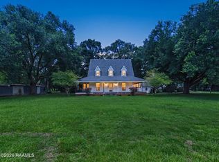 200 Betsy Ross Dr, Youngsville, LA 70592