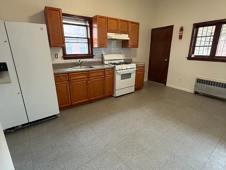 138-140 E Jersey St #1 — Photo 7
