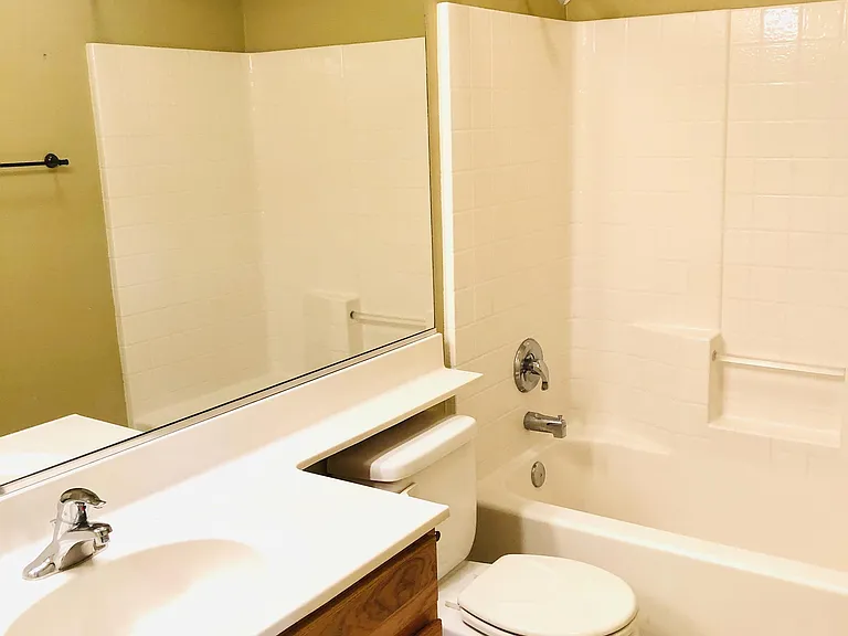 27540 Canterbury St — Photo 25
