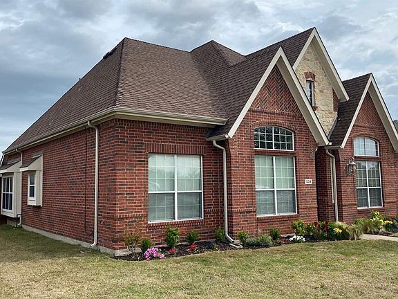 3rd image of 1204 Hidden Creek Dr