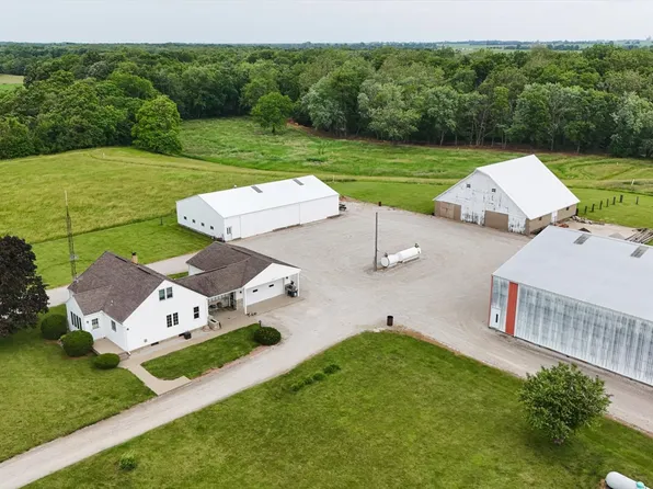 4869 E 2950 North Rd, Potomac, IL 61865
