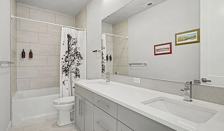 7226 NE 129th St — Photo 32