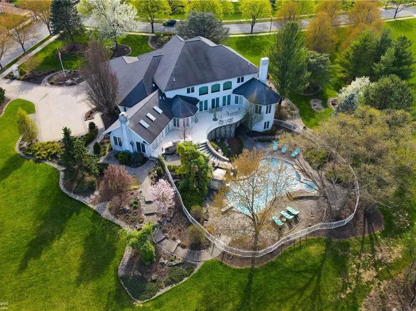 751 Benner Rd, Allentown, PA 18104