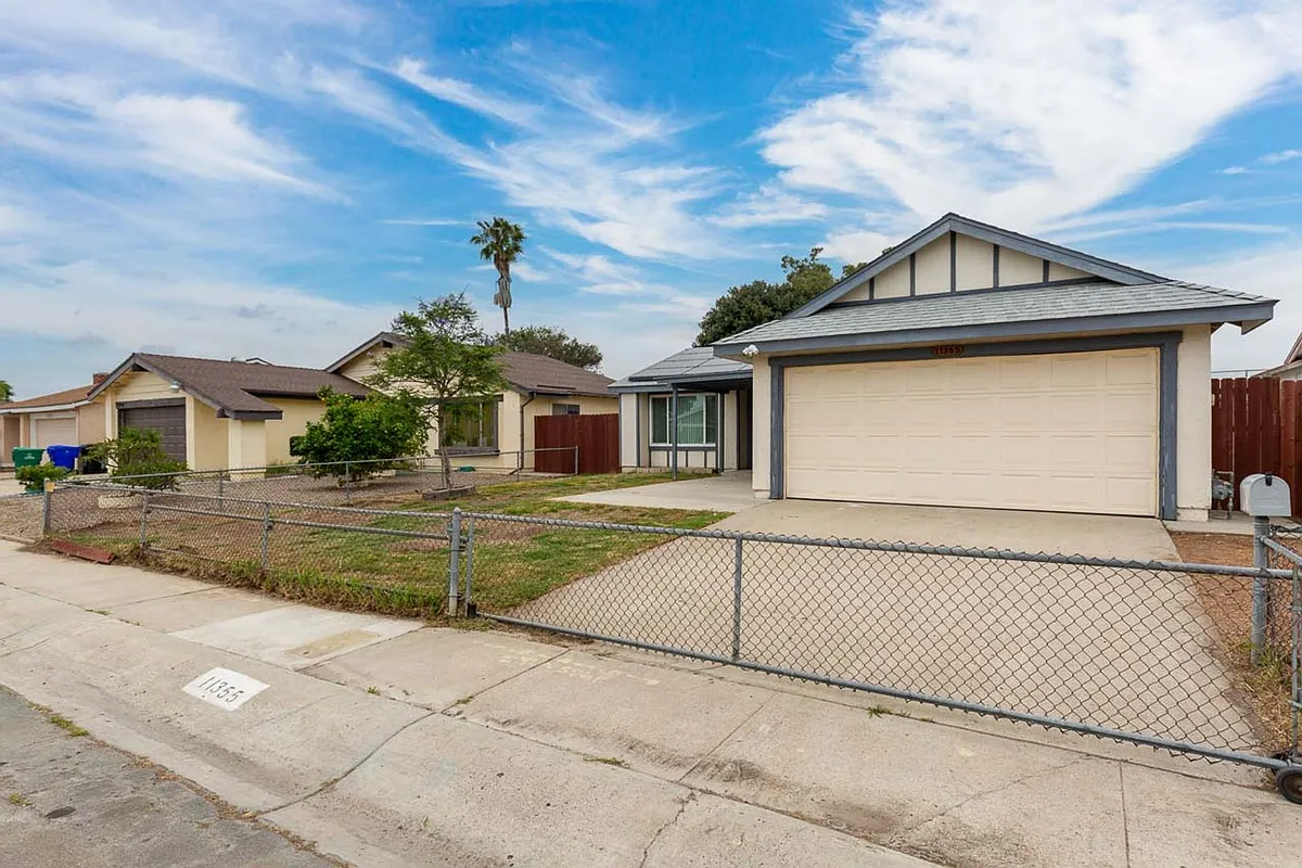 Building Photo - 11355 Camarosa Cir